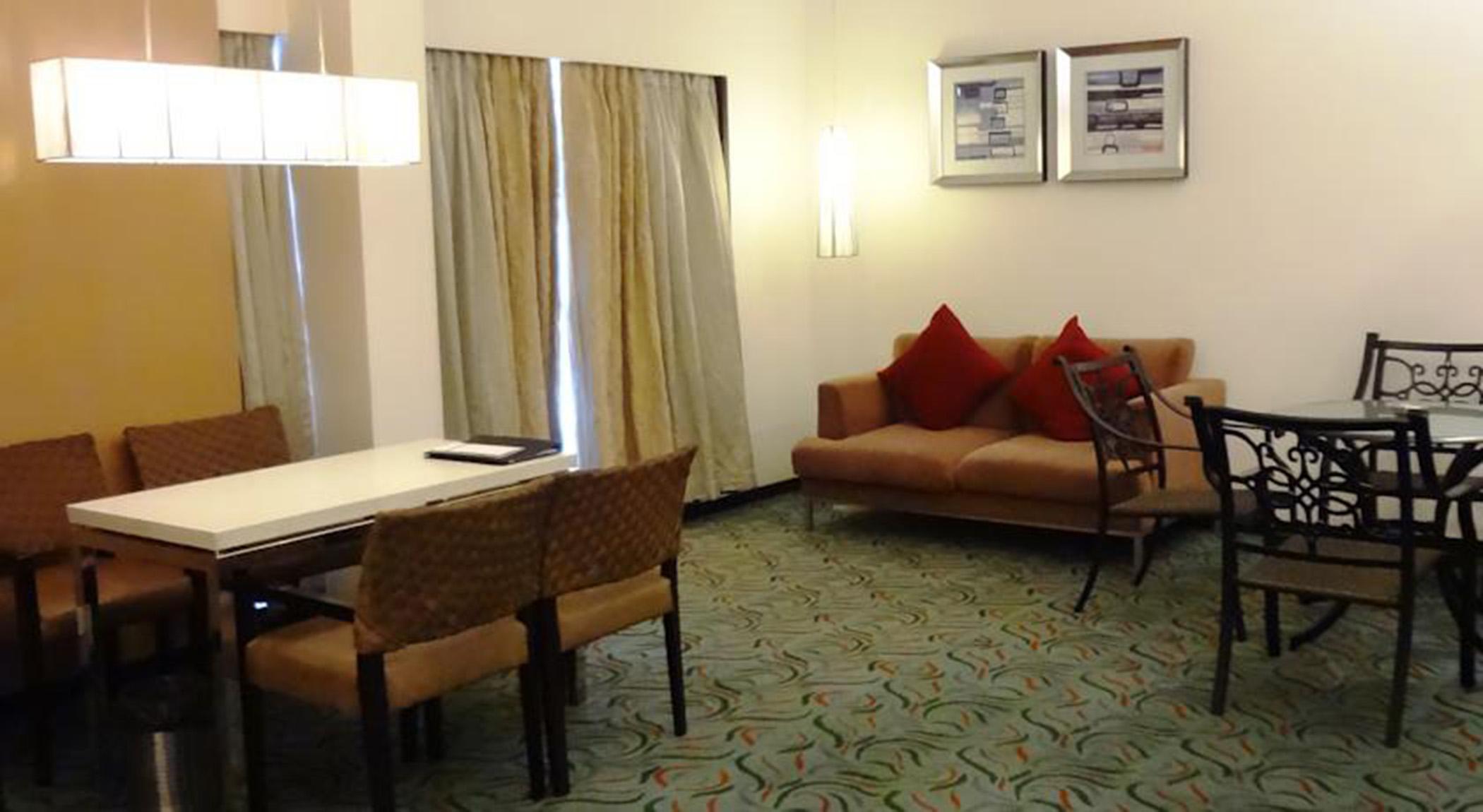 Hotel Satkar Residency Thána Kültér fotó