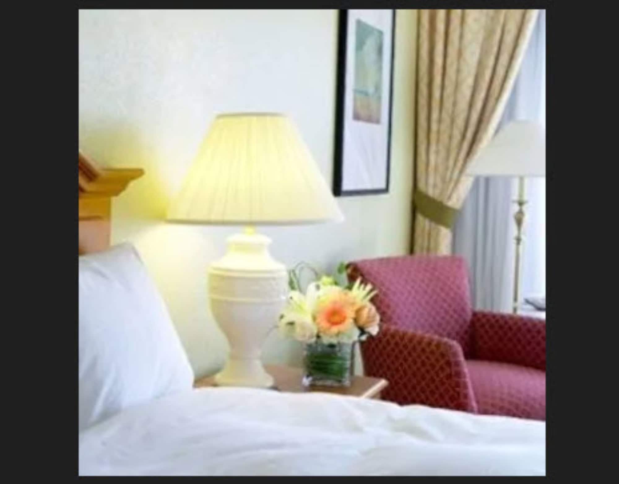 Hotel Satkar Residency Thána Kültér fotó