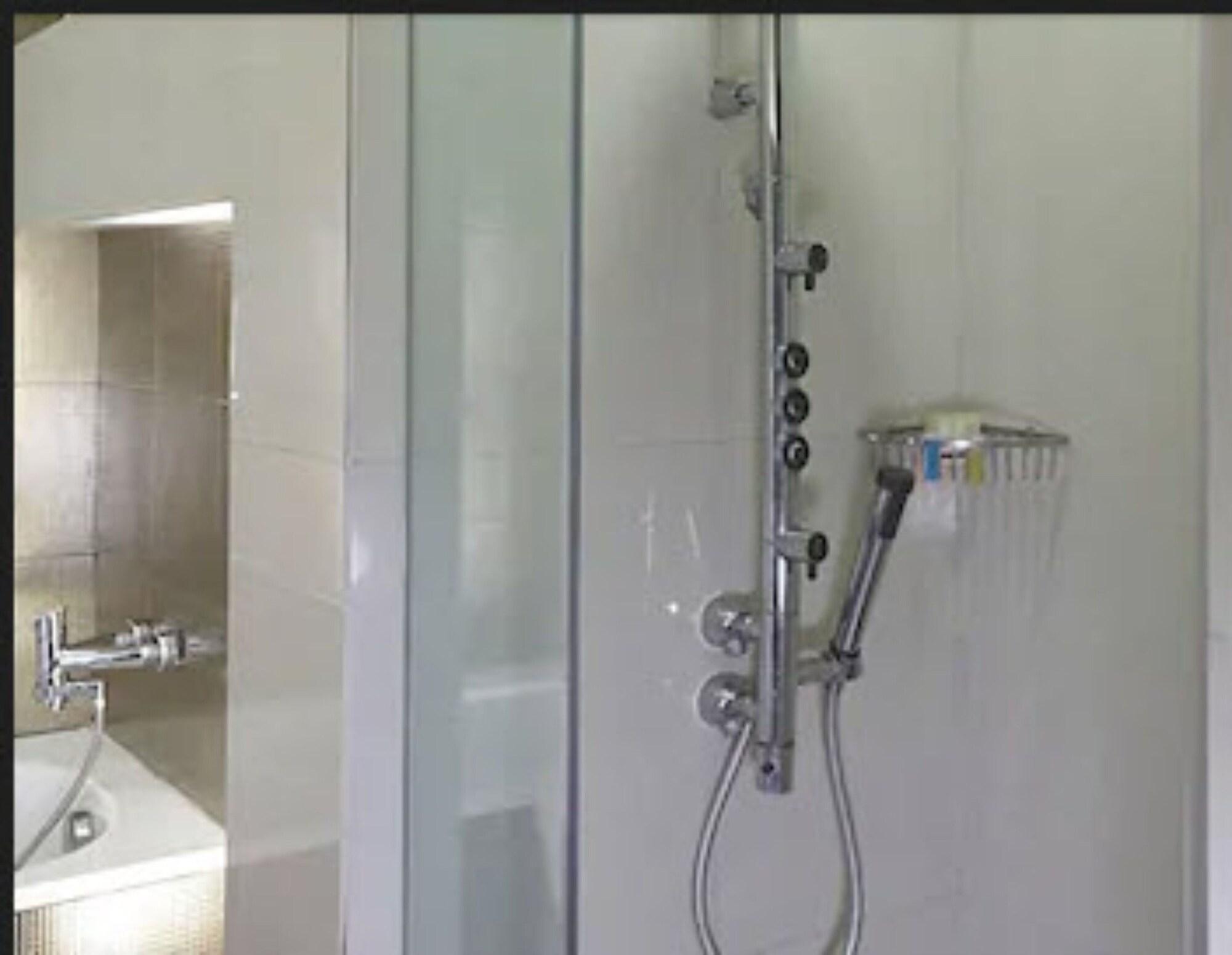 Hotel Satkar Residency Thána Kültér fotó