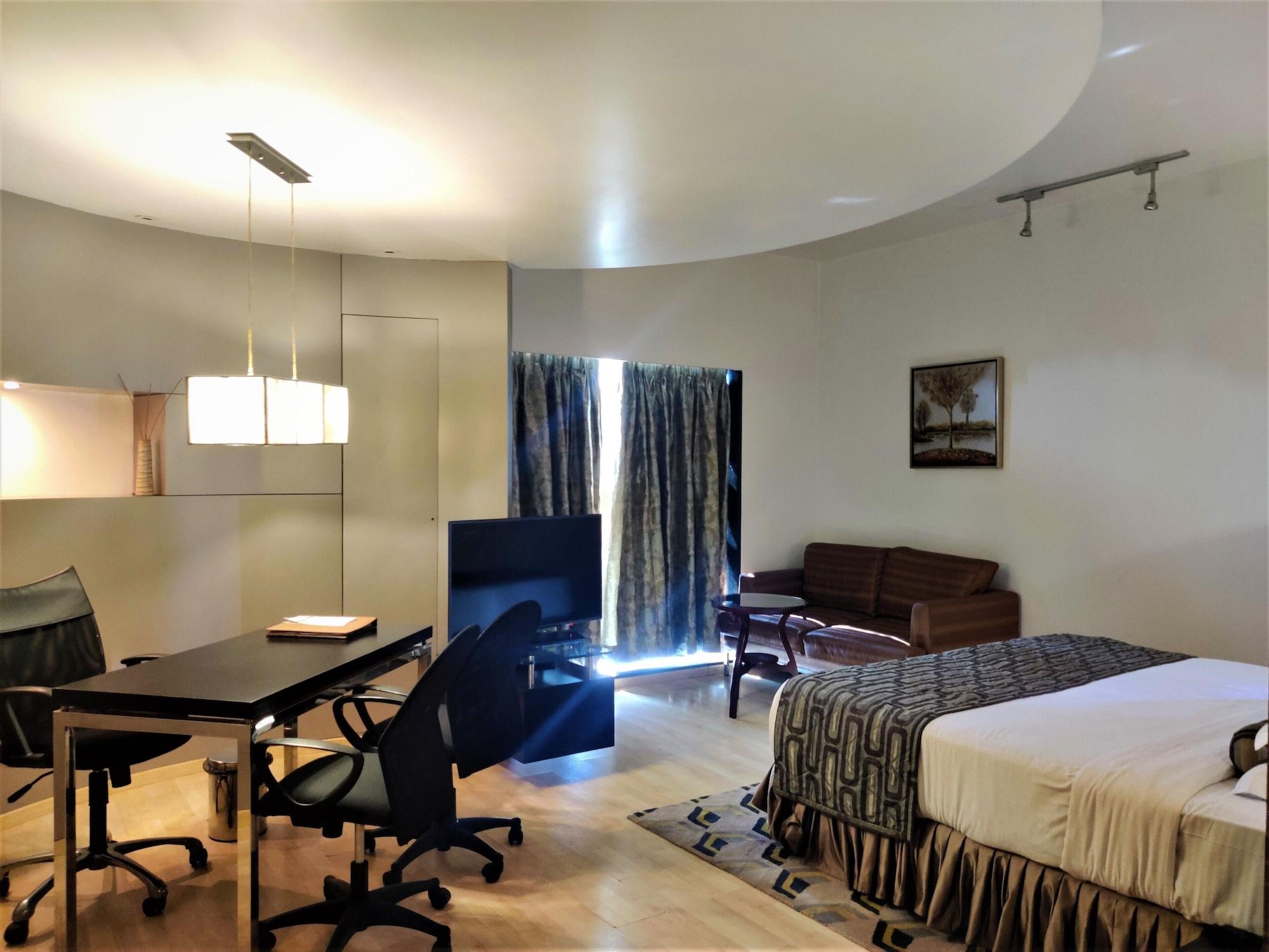 Hotel Satkar Residency Thána Kültér fotó