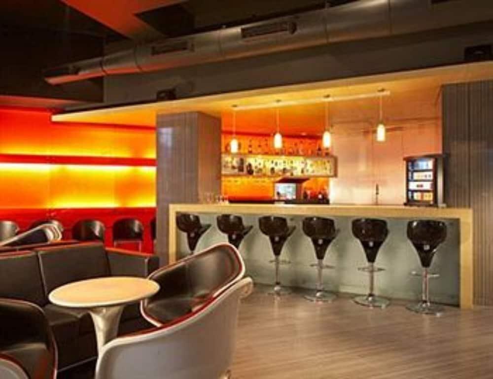 Hotel Satkar Residency Thána Kültér fotó