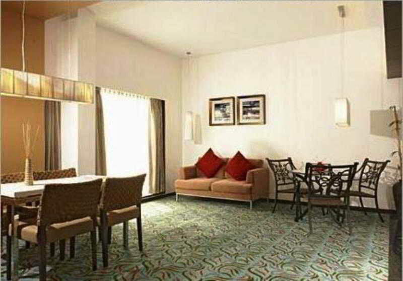 Hotel Satkar Residency Thána Kültér fotó